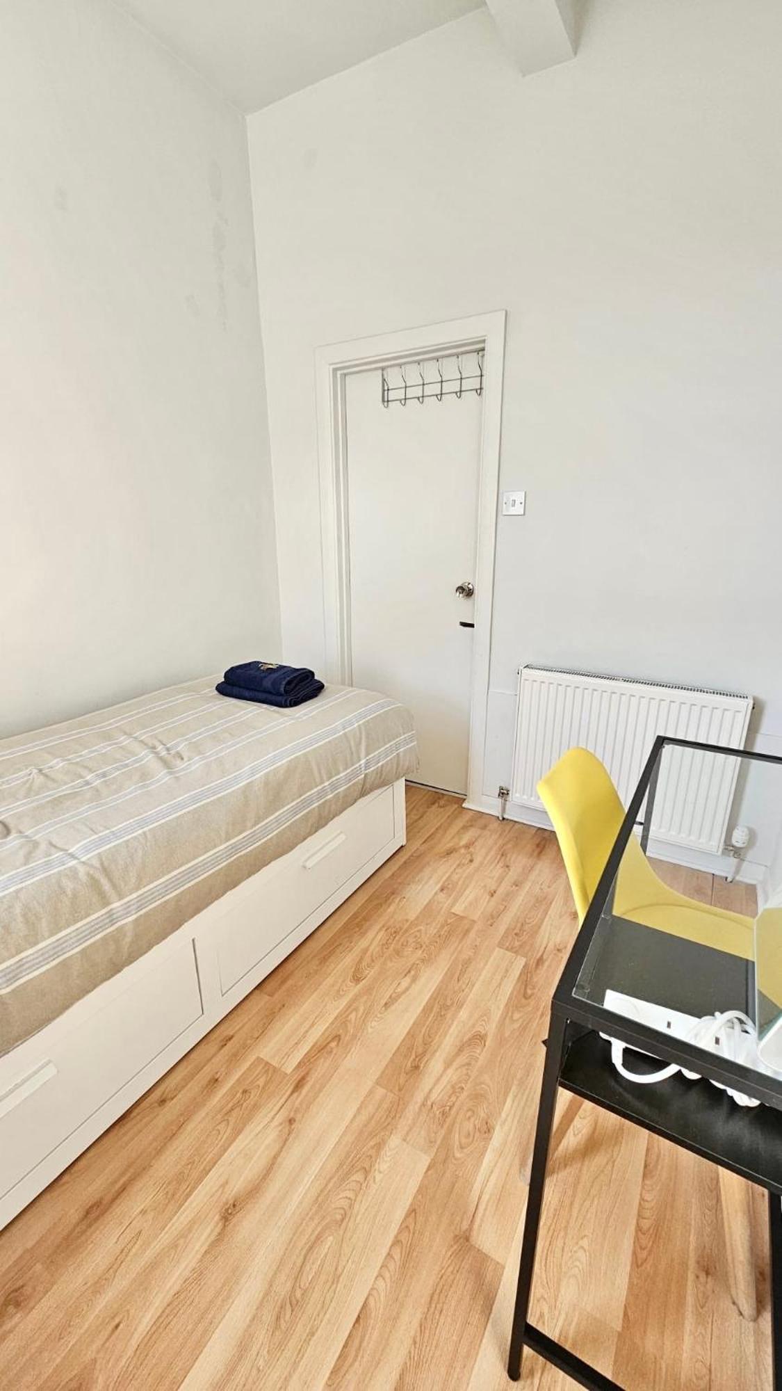 Single Near Bayswater Close To Tube & Bus Londra